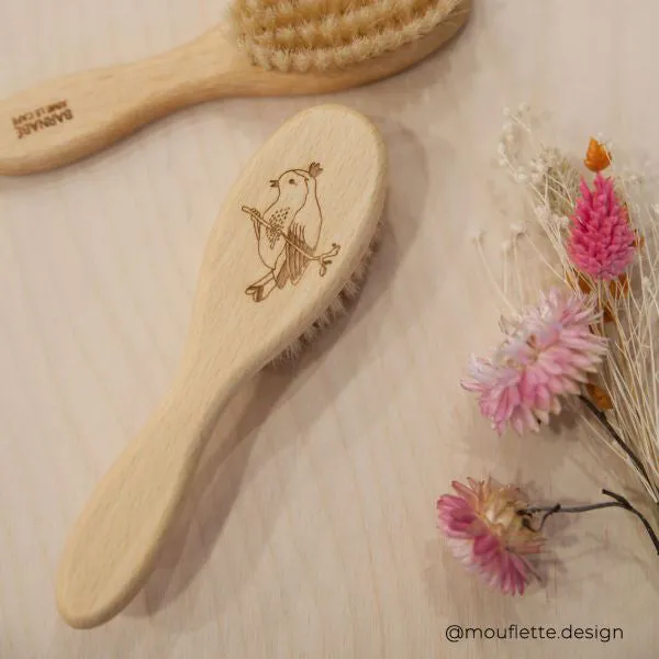 Barnabé aime le café Hair Brush Oiseau