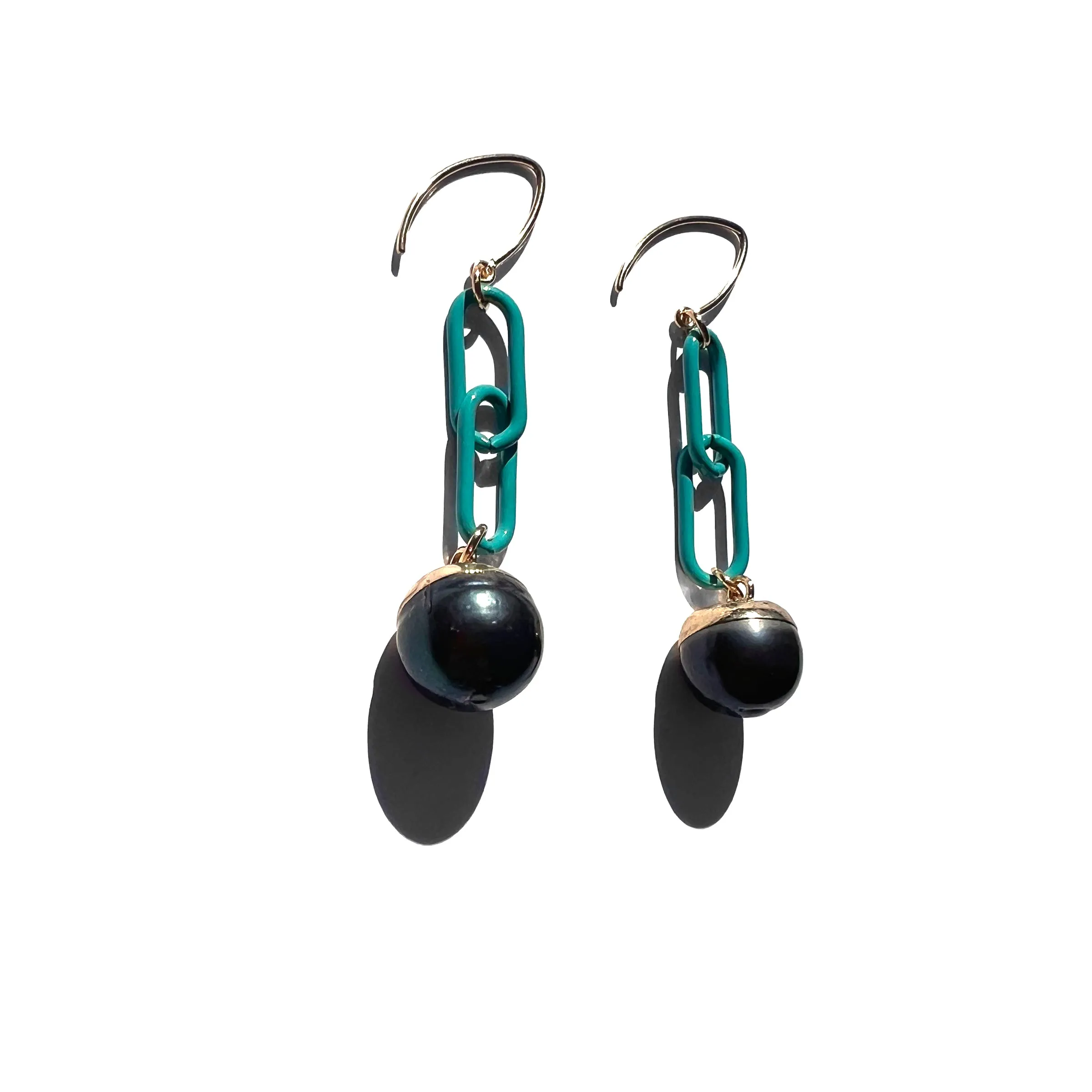 MPR x THE IMAGINARIUM: Peacock Pearl on Teal Chain Earrings